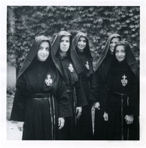 Our History — Passionist Nuns