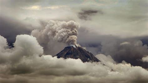 Découvrez L’impressionnante éruption Du Volcan Merapi En Indonésie