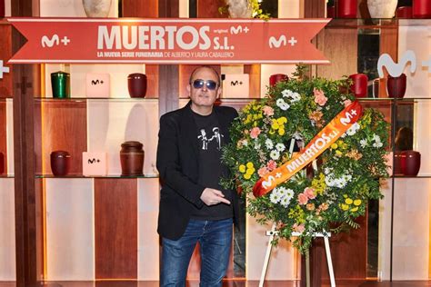 Carlos Areces Protagoniza Muertos Sl La única Comedia Que No Ofendería A Nadie Sería Una