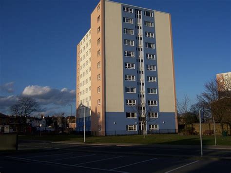 Refurbished Tower Block Gosport © Colin Babb Cc By Sa20 Geograph