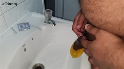 Remplir un Préservatif Avec De La Pisse Hot Pornhub Gay