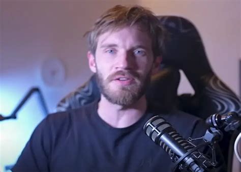 Pewdiepie Youtube Star Biography Age And Married Life