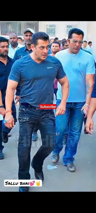 Salman Khan With His🔥🔥 Bodyguard Shera 😎best Shera Suhanimewalactor Bollywood Salmankhan