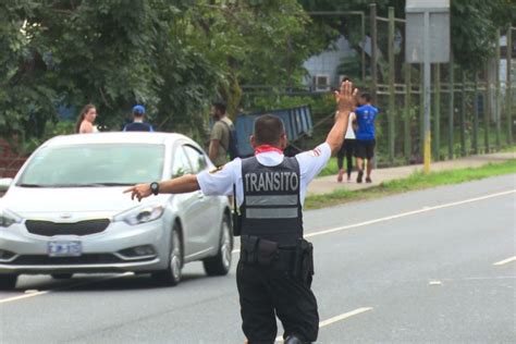 Policía de Tránsito recupera carro robado en Heredia Telediario Costa Rica