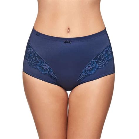 Slip und Mieder bis in große Größen von Susa Lingerie