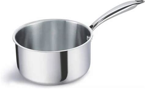 Capacity 1500 ML Silver Triply Stainless Steel Saucepan Round Head