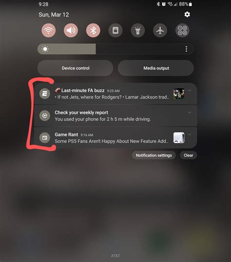 grey scale icons? anyone find a way to switch back to the colors