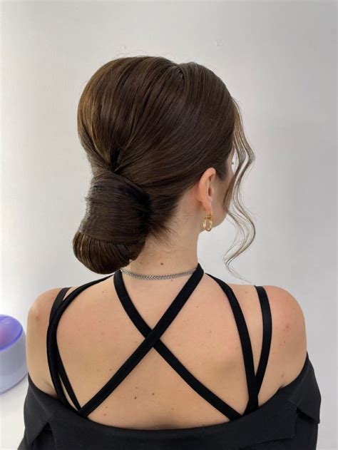 прическа прическа на выпускной невеста свадебная прическа Hair Styles Backless Dress Fashion