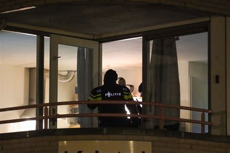 Zwaarbewapend Arrestatieteam Valt Woning In Ede Binnen En Arresteert