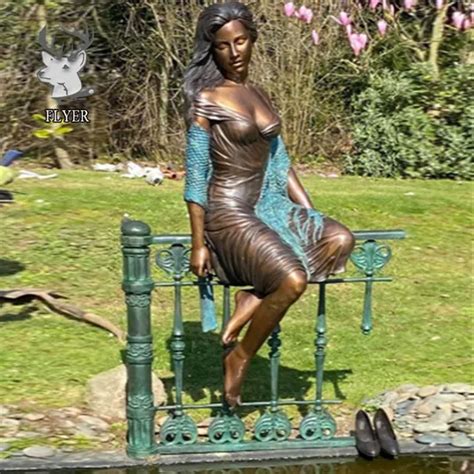Best Selling Bronze Nude Woman Statue Outdoor Garden Antique Bronze Statue Life Size Lady
