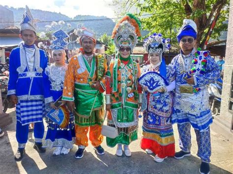 Ikut Meriahkan Karnaval Budaya Festival Teluk Lalong KKST Kenakan Baju