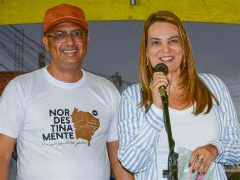 Conquista Ao lado de Dudé Prefeita participa de festa do Dia das Mães