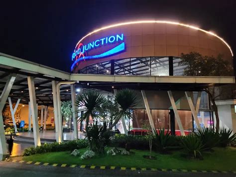 Food Junction Grand Pakuwon Keunggulan Lokasi Fasilitas