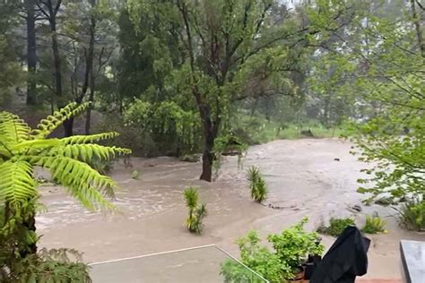 VIDEO: Flash flooding in Melbourne's outer-east