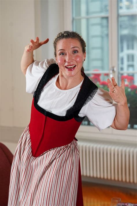 Miss Helvetia Aus Dem Berner Oberland Rockt Den Schweizer Jodel