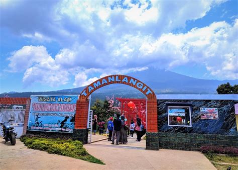 Menikmati Pesona Alam Dan Beragam Wahana Di Bukit Tangkeban Pemalang