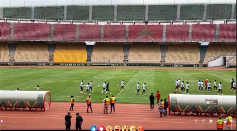 Entraînement public des Lions Indomptables au Stades Omnisports de Yaoundé