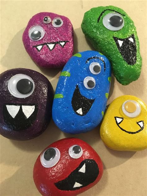 Pet Rocks Making A Comeback Pet Rocks Painted Rocks Stone Art Painting