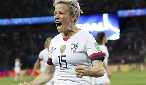 Megan Rapinoe Scores Two Goals Us Knocks France Out Of World Cup