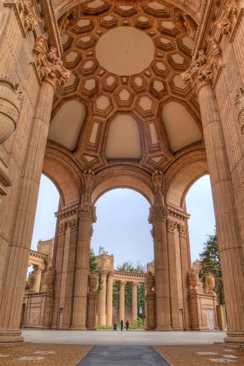 Explore The Majestic Palace Of Fine Arts In San Francisco