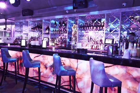 Aquum Bar Clapham | London Bar Reviews | DesignMyNight
