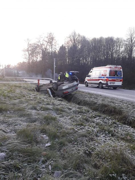 Ślisko na drogach Policja apeluje o zachowanie ostrożności