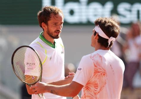 World No 172 Seyboth Wild Shocks No 2 Medvedev In Roland Garros