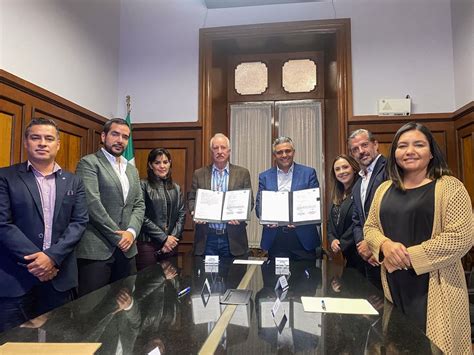 Enrique Vega firma convenio de colaboración con GEQ para implementar la