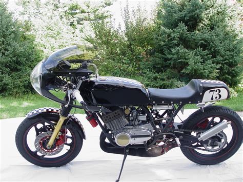 Cafe Racer Special: Yamaha RD 350 Cafe Racer by Richard Weslow