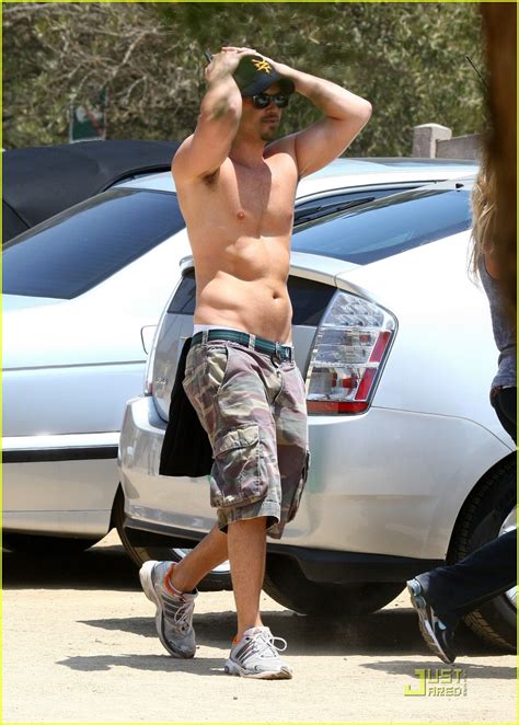 Nick Zano Is Shirtless New Bicep Tattoo Photo 1950821 Haylie Duff