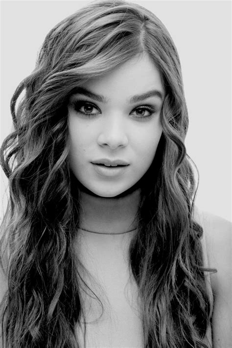 Пин на доске Hailee Steinfeld