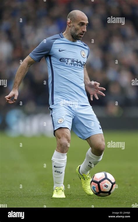 PABLO ZABALETA MANCHESTER CITY FC MANCHESTER CITY FC RIVERSIDE STADIUM ...