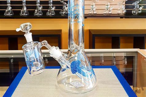 Best Ash Catchers For Your Bong Or Water Pipe