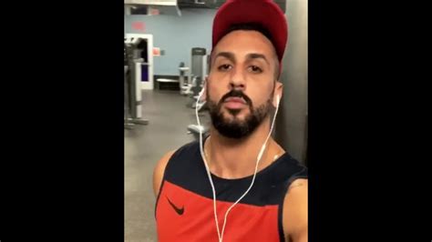 Un Rato En El Gimnasio Pornhub Gay