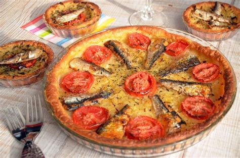 Pissaladière maison aux sardines et aux tomates