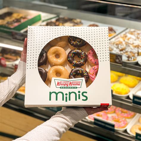 NEW LARGEST Krispy Kreme Outlet In Malaysia, Get FREE Original Glazed