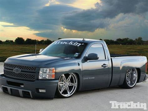 Trucks ` C I Love Trucks I Like Them With That Bass Banggin Cruising Around Houston S U E