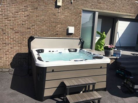 Verschil Tussen Jacuzzi En Spa Royalty Wellness