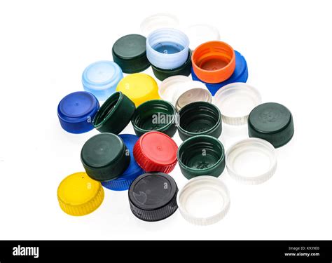 Tapones para botellas de plástico de diferentes colores Un montón de