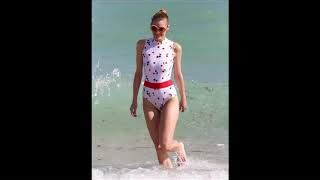 9 Sexy Hot Mia Wasikowska Bikini Pics