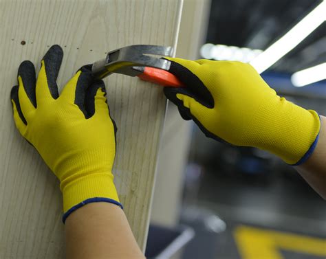 When is it Time to Replace Your Work Gloves? - AIBON