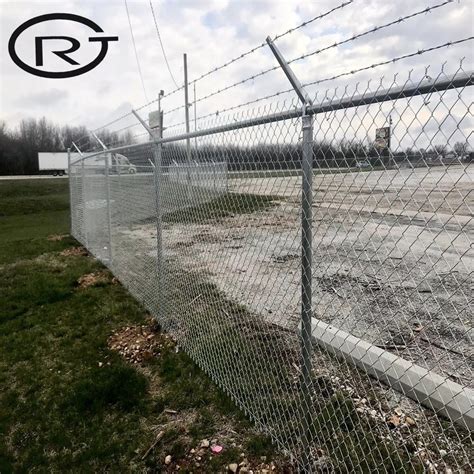 Chain Link Mesh Fence Woven Wire Mesh Diamond Fence With Different