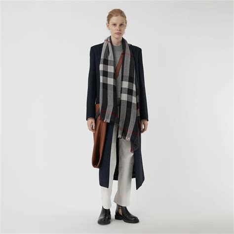 Klassisk Burberry Skjerf Selges Finn Torget