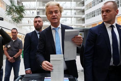 Dutch vote in tight race to pick first new prime minister in over a ...