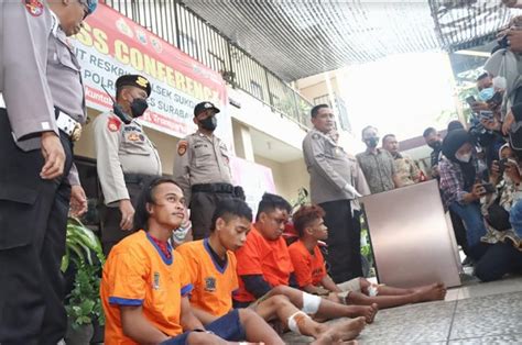 Melawan Saat Ditangkap 4 Pelaku Curanmor Di Surabaya Ditembak Polisi