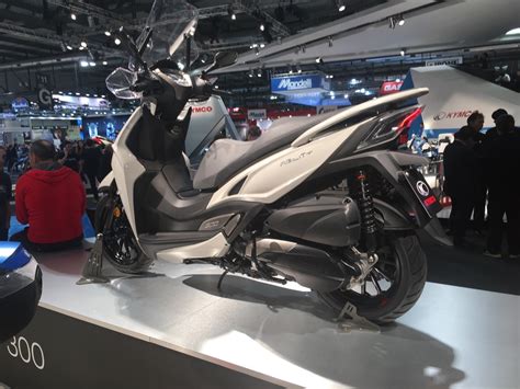 Kymco EICMA 2018 Foto 1 Di 11