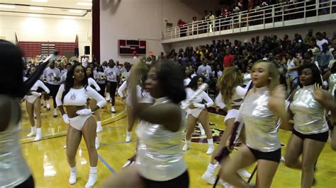 Aamu Marching Into Louis Crews Classic Battle Of The Bands 2016 Youtube