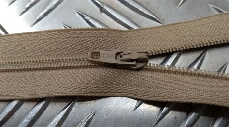 YKK Fermeture Éclair Fermeture 19 5cm Bout Fermé Beige Sable Véritable