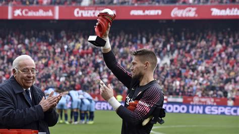 Sevilla FC Superpaco a Vaclík Palop y tú sois los dos mejores