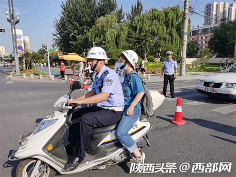 视频丨高考首日5名粗心考生走错考场 宝鸡交警铁骑及时护送 陕西头条客户端